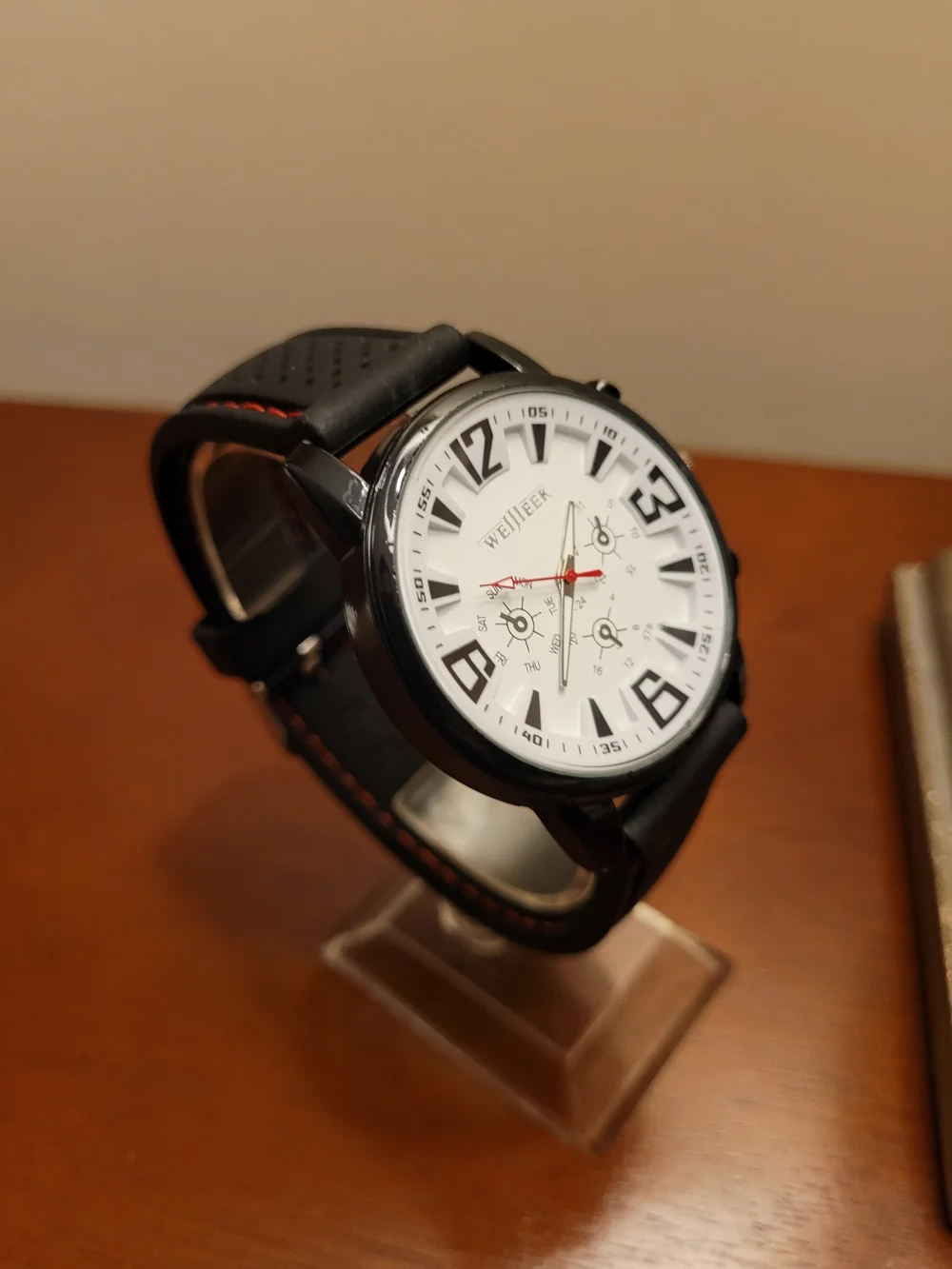 Brand New Men's Weijieer White Analog Watch - Picture 3 of 3
